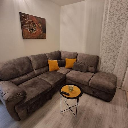דירות ספליט Apartman Dana מראה חיצוני תמונה