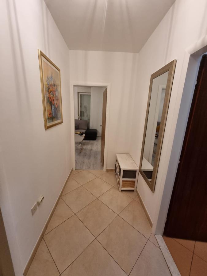 דירות ספליט Apartman Dana מראה חיצוני תמונה