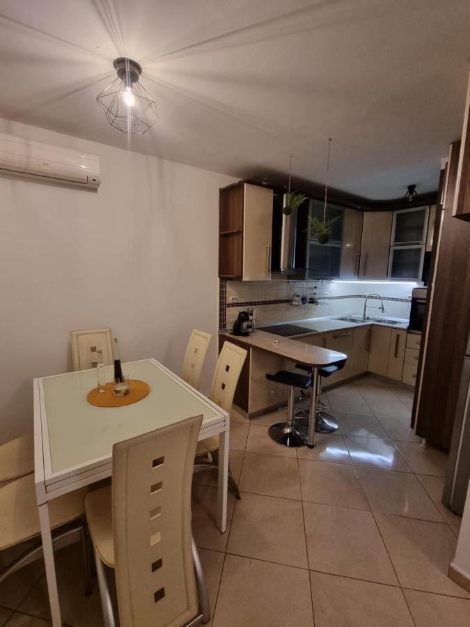 דירות ספליט Apartman Dana מראה חיצוני תמונה