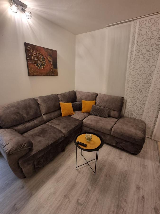 דירות ספליט Apartman Dana מראה חיצוני תמונה