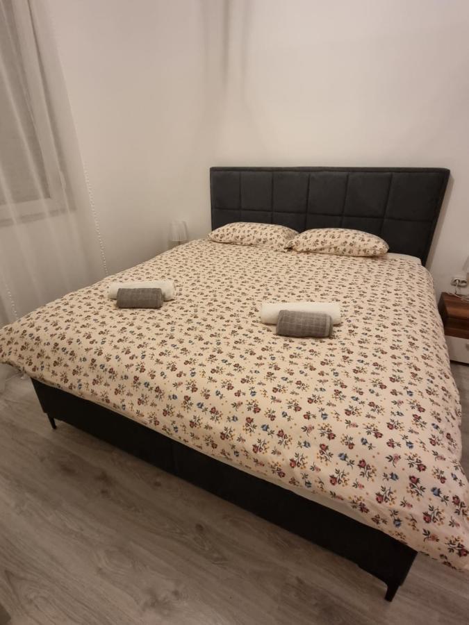 דירות ספליט Apartman Dana מראה חיצוני תמונה